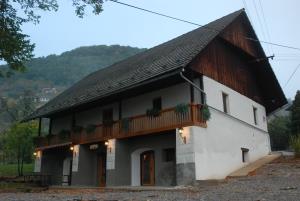 Okrepčevalnica Pod staro lipo 