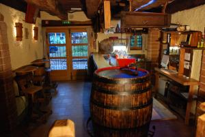 Okrepčevalnica Pod staro lipo