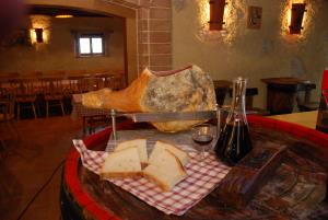 Okrepčevalnica Pod staro lipo