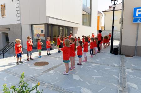 Mini maturanti na obisku pri županji