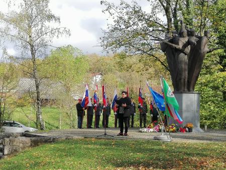 Spominska slovesnost Gornje Laze