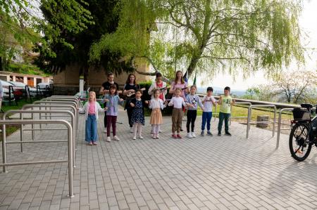 Otvoritev postaje na železniški postaji