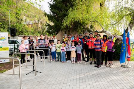 Otvoritev postaje na železniški postaji